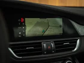 Alfa Romeo Romeo Giulia 2.9 V6 Quadrifoglio MY25 thumbnail 12