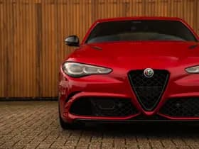 Alfa Romeo Romeo Giulia 2.9 V6 Quadrifoglio MY25 thumbnail 14