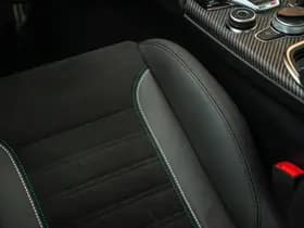 Alfa Romeo Romeo Giulia 2.9 V6 Quadrifoglio MY25 thumbnail 32