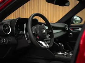 Alfa Romeo Romeo Giulia 2.9 V6 Quadrifoglio MY25 thumbnail 7