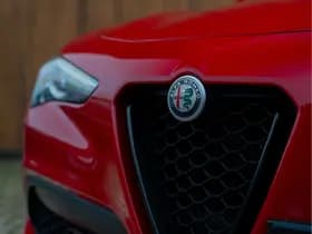 Alfa Romeo Romeo Stelvio 2.0T AWD Veloce 320pk thumbnail 19