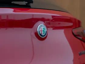 Alfa Romeo Romeo Stelvio 2.0T AWD Veloce 320pk thumbnail 24