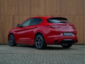 Alfa Romeo Romeo Stelvio 2.0T AWD Veloce 320pk thumbnail 5