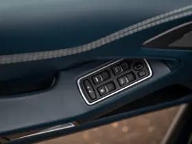 Aston Martin Vanquish 6.0 V12 Touchtronic thumbnail 51