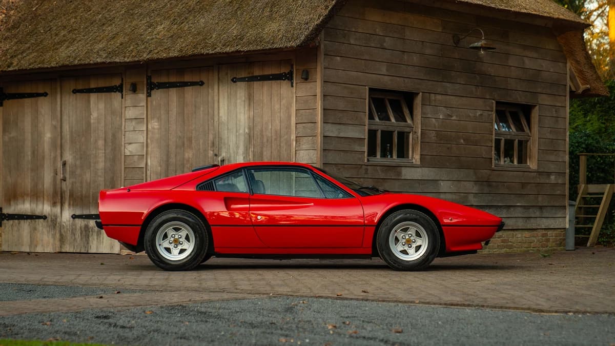 Ferrari 208 GTB — foto 1