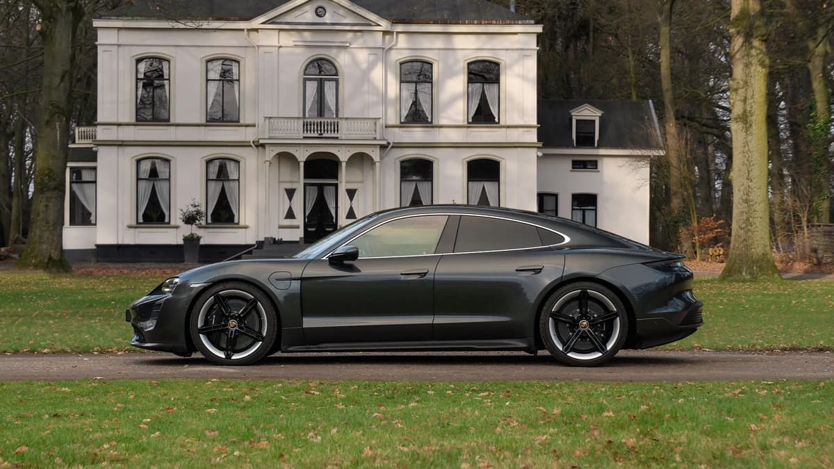 Porsche Taycan Turbo S 93 kWh — foto 1