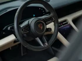 Porsche Taycan Turbo S 93 kWh thumbnail 28