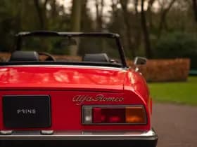 Alfa Romeo Romeo Spider 2000 Veloce thumbnail 32