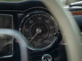 Mercedes-Benz 250 SL 250 SL | Hardtop thumbnail 22