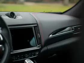 Maserati Levante 3.0 V6 S AWD 430pk GranSport Facelift thumbnail 28