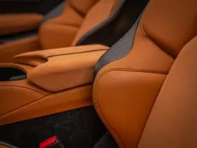 Aston Martin V12 Vantage Roadster | Nr. 211/249 | Pentland Green by Q | Briljant! thumbnail 56