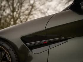 Aston Martin Vanquish | Minotaur Green | Bronze dreamlines thumbnail 24