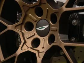 Aston Martin Vanquish | Minotaur Green | Bronze dreamlines thumbnail 30