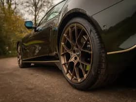 Aston Martin Vanquish | Minotaur Green | Bronze dreamlines thumbnail 31