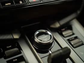 Aston Martin Vanquish | Minotaur Green | Bronze dreamlines thumbnail 48