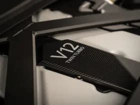 Aston Martin Vanquish | Minotaur Green | Bronze dreamlines thumbnail 58