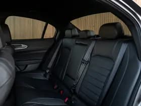 Alfa Romeo Romeo Giulia 2.9 V6 Quadrifoglio MY25 thumbnail 9