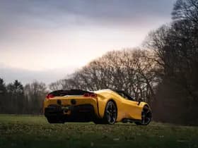 Ferrari SF90 Spider 4.0 V8 Assetto Fiorano thumbnail 2