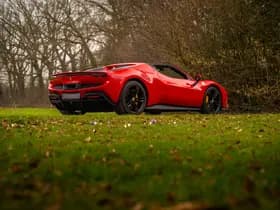 Ferrari 296 GTS 3.0 V6 thumbnail 4