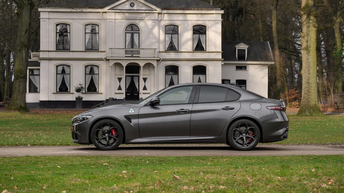 Alfa Romeo Romeo Giulia 2.9 V6 Quadrifoglio MY25 — foto 1