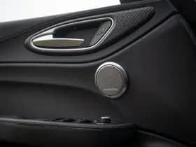 Alfa Romeo Romeo Giulia 2.9 V6 Quadrifoglio MY25 thumbnail 12