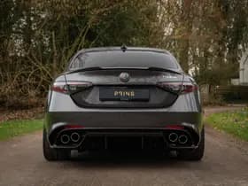 Alfa Romeo Romeo Giulia 2.9 V6 Quadrifoglio MY25 thumbnail 5