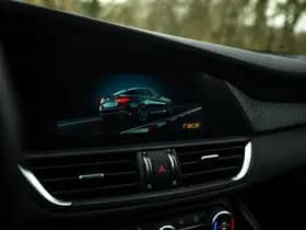 Alfa Romeo Romeo Giulia 2.9 V6 Quadrifoglio MY25 thumbnail 43