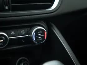 Alfa Romeo Romeo Giulia 2.9 V6 Quadrifoglio MY25 thumbnail 46