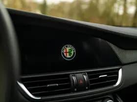 Alfa Romeo Romeo Giulia 2.9 V6 Quadrifoglio MY25 thumbnail 42