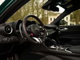 Alfa Romeo Romeo Giulia 2.9 V6 Quadrifoglio MY25 thumbnail 7