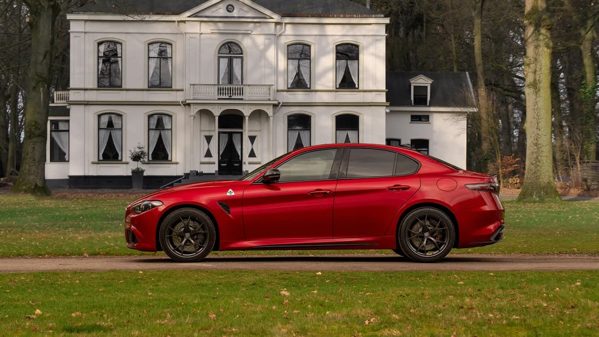 Alfa Romeo Romeo Giulia 2.9 V6 Quadrifoglio MY26 — foto 1