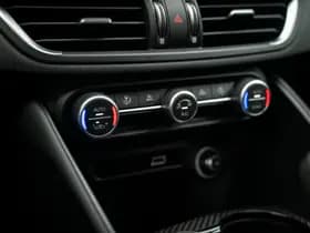 Alfa Romeo Romeo Giulia 2.9 V6 Quadrifoglio MY26 thumbnail 36