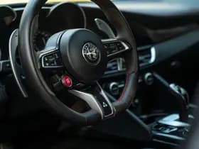 Alfa Romeo Romeo Giulia 2.9 V6 Quadrifoglio thumbnail 11