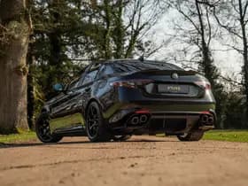 Alfa Romeo Romeo Giulia 2.9 V6 Quadrifoglio thumbnail 37