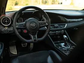 Alfa Romeo Romeo Giulia 2.9 V6 Quadrifoglio thumbnail 40