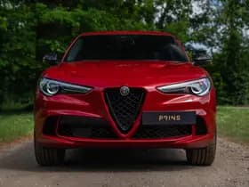 Alfa Romeo Romeo Stelvio 2.9 V6 AWD Quadrifoglio thumbnail 2
