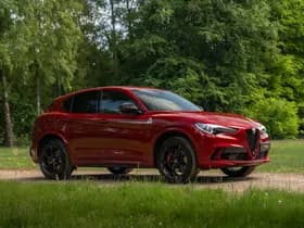Alfa Romeo Romeo Stelvio 2.9 V6 AWD Quadrifoglio thumbnail 3