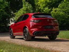 Alfa Romeo Romeo Stelvio 2.9 V6 AWD Quadrifoglio thumbnail 4