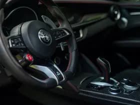 Alfa Romeo Romeo Stelvio 2.9 V6 AWD Quadrifoglio thumbnail 35