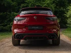 Alfa Romeo Romeo Stelvio 2.9 V6 AWD Quadrifoglio thumbnail 5