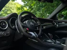 Alfa Romeo Romeo Stelvio 2.9 V6 AWD Quadrifoglio thumbnail 7