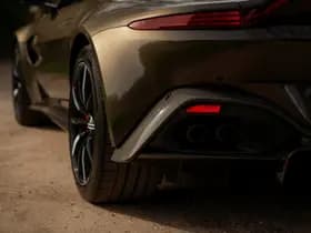 Aston Martin Vantage 4.0 V8 thumbnail 23