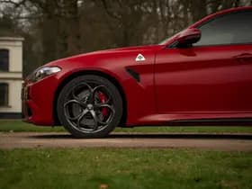 Alfa Romeo Romeo Giulia 2.9 V6 Quadrifoglio thumbnail 13