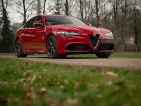 Alfa Romeo Romeo Giulia 2.9 V6 Quadrifoglio thumbnail 21