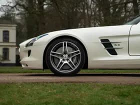 Mercedes-Benz SLS 6.3 AMG thumbnail 13