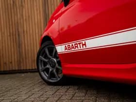 Abarth 595 70th Anniversary thumbnail 23
