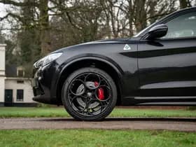 Alfa Romeo Romeo Stelvio 2.9 V6 AWD Quadrifoglio thumbnail 13