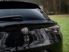 Alfa Romeo Romeo Stelvio 2.9 V6 AWD Quadrifoglio thumbnail 31