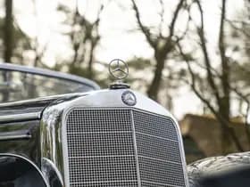 Mercedes-Benz 220 Cabriolet A 220 Cabriolet A W187 | Curved windshield thumbnail 25