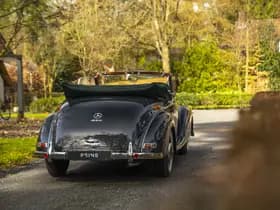 Mercedes-Benz 220 Cabriolet A 220 Cabriolet A W187 | Curved windshield thumbnail 29
